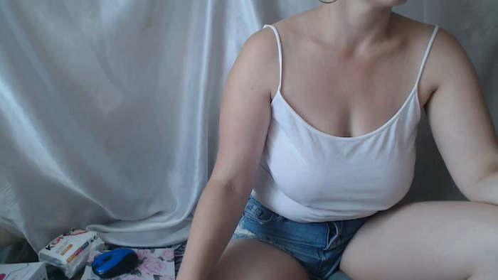 BettyGirlKiss