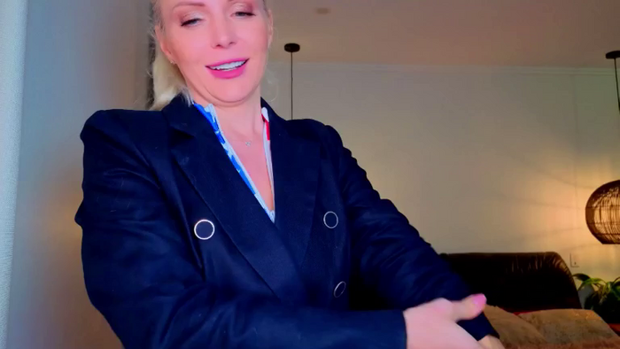 MsLindsayDevis