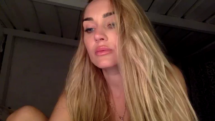 Tina_a