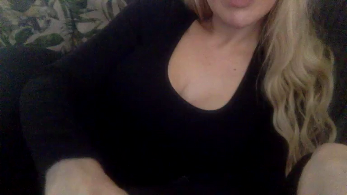 XIzzzabellla_bondX