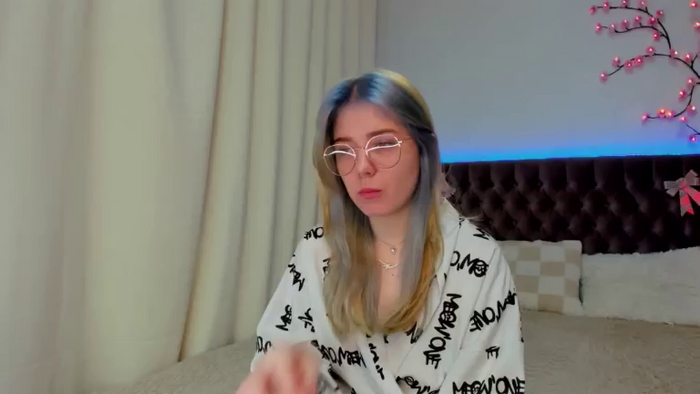 EllaMyerss