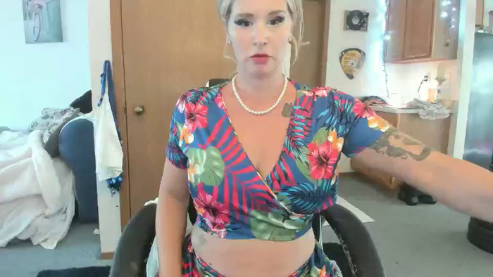Hottyhousewife18