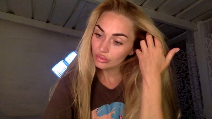 Tina_a