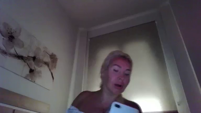 passionatekissEm
