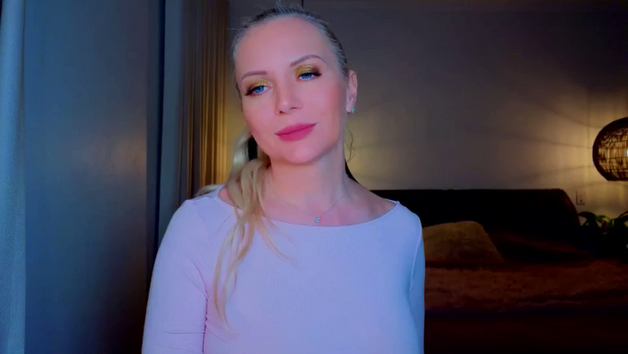MsLindsayDevis