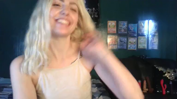 AlexMarieXOXO