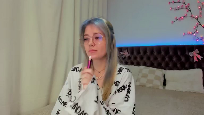 EllaMyerss