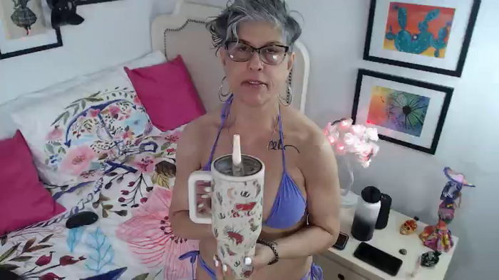 IzzyOnCam