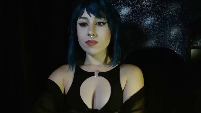 MissVikkiBlue