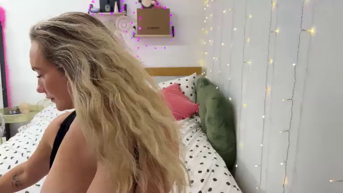 GoldieUKx