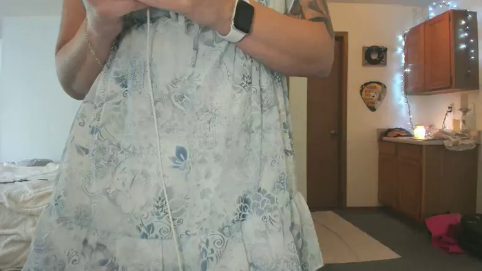 Hottyhousewife18