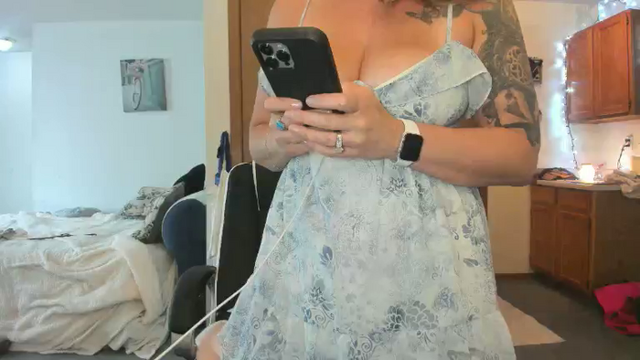 Hottyhousewife18