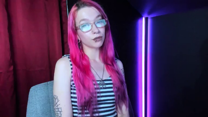 NikkiVill