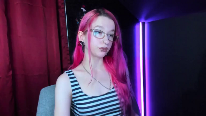 NikkiVill