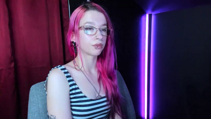 NikkiVill