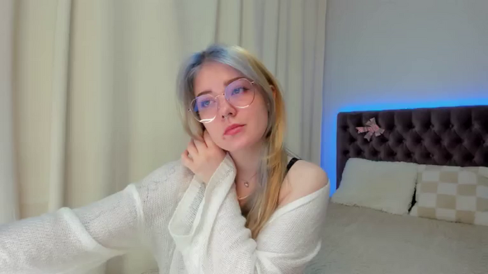 EllaMyerss