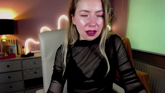 MiaxLoveQueen