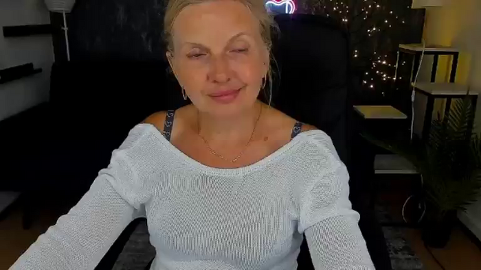 YrhotAbbyX