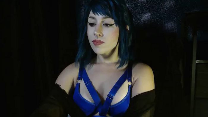 MissVikkiBlue