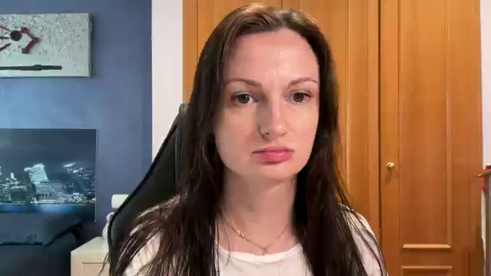 GloriaM