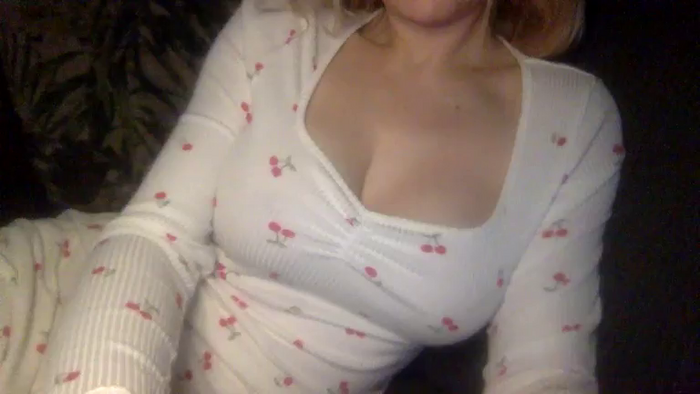 Izzabella_BondUK