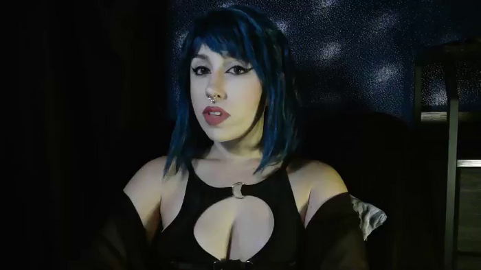 MissVikkiBlue