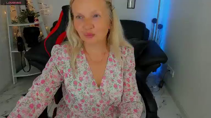 YrhotAbbyX