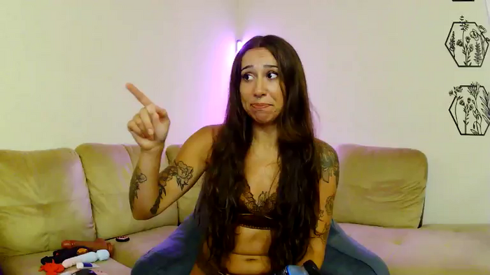 NylaRaeXO