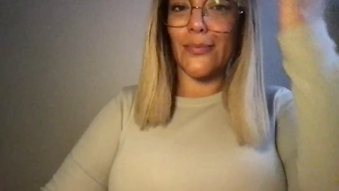 MistressLouUK