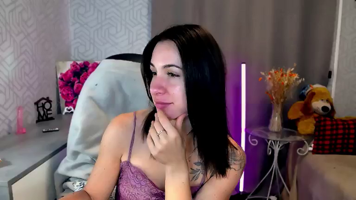 MeganNaughtyy