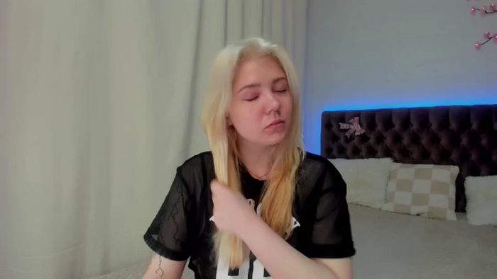 EllaMyerss