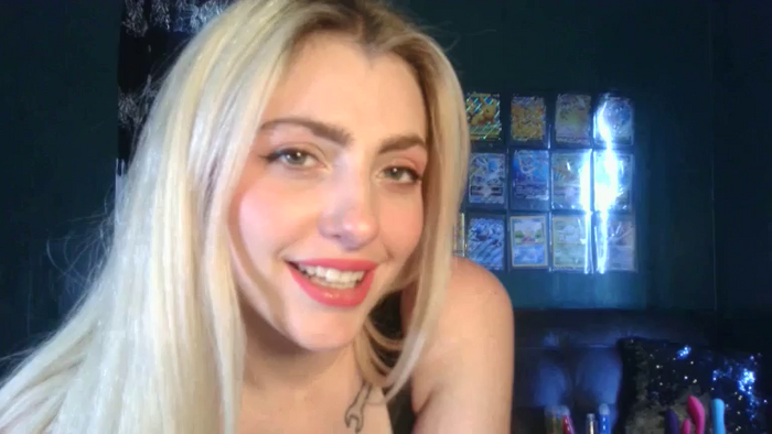 AlexMarieXOXO