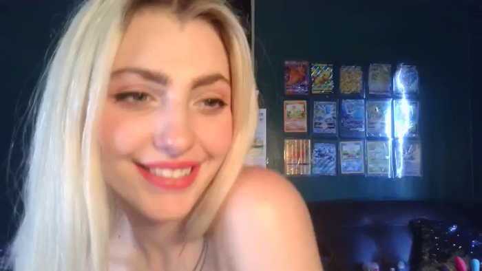 AlexMarieXOXO