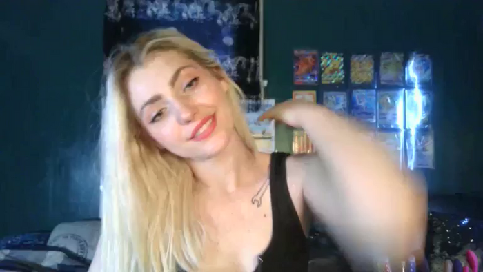 AlexMarieXOXO