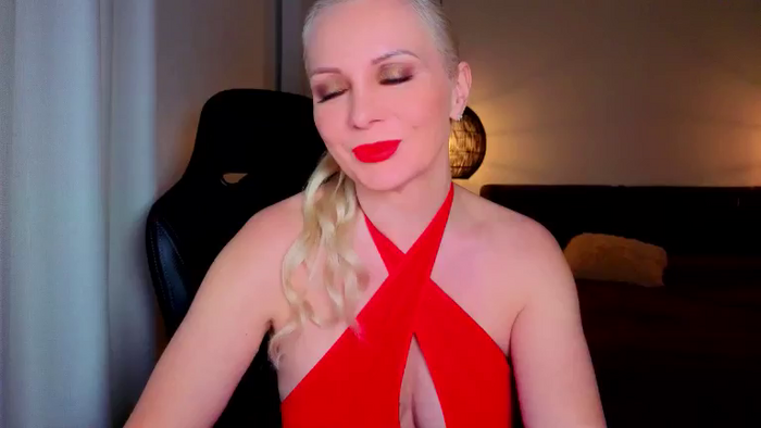 MsLindsayDevis