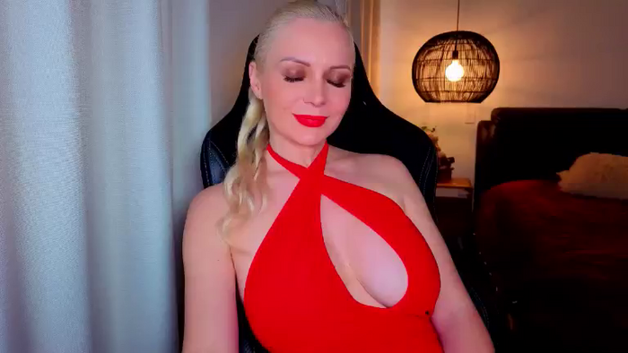 MsLindsayDevis