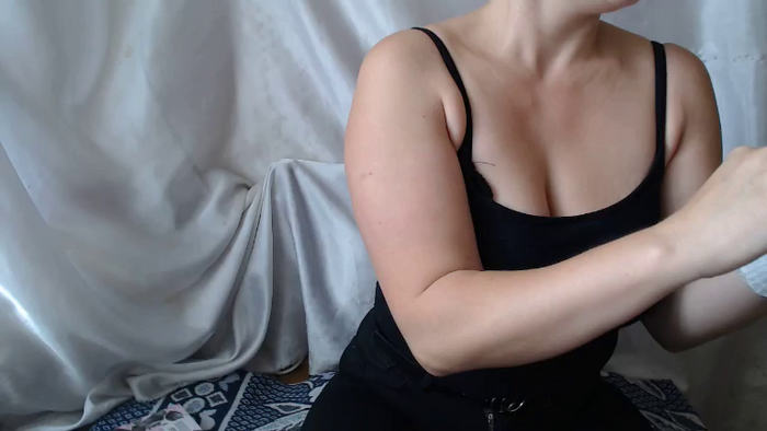 BettyGirlKiss