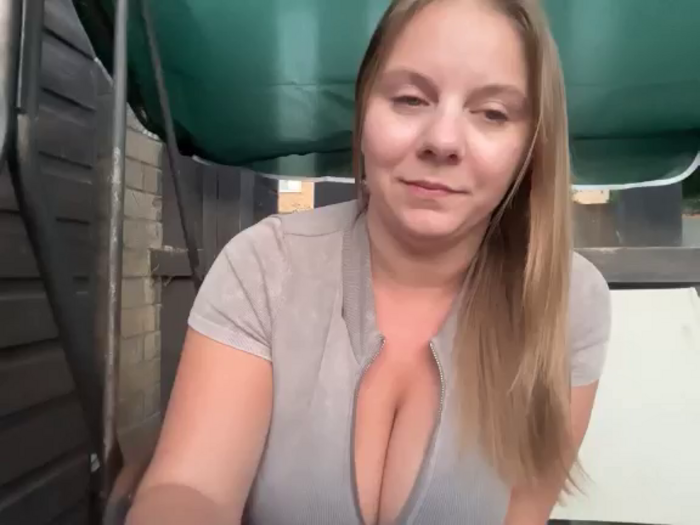BustyMollyy