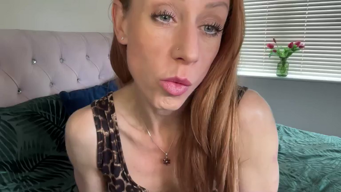 MiaBOOTYQueenUK