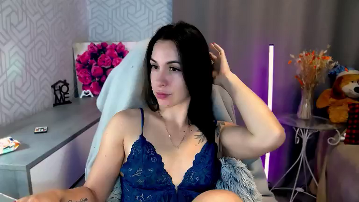 MeganNaughtyy