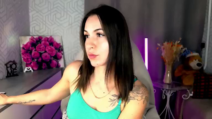 MeganNaughtyy