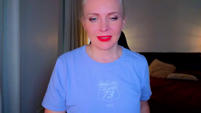 MsLindsayDevis