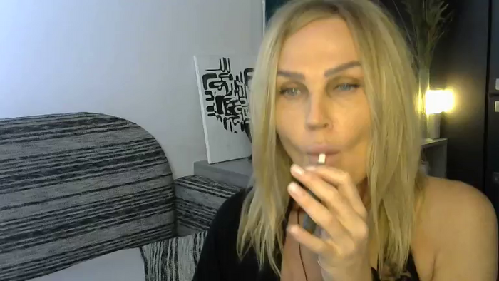 Evie_Paige