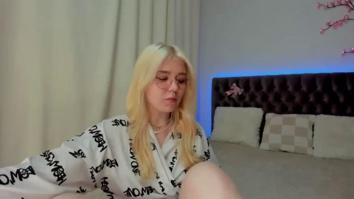 EllaMyerss