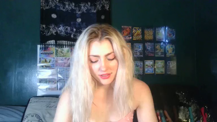 AlexMarieXOXO