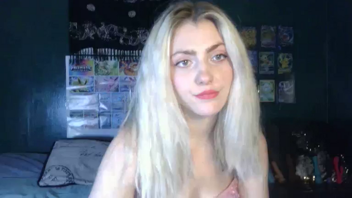 AlexMarieXOXO