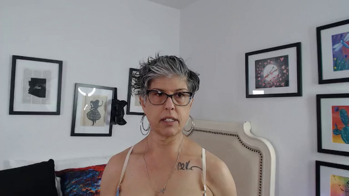 IzzyOnCam