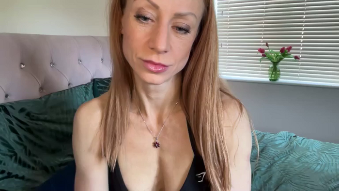 MiaBOOTYQueenUK