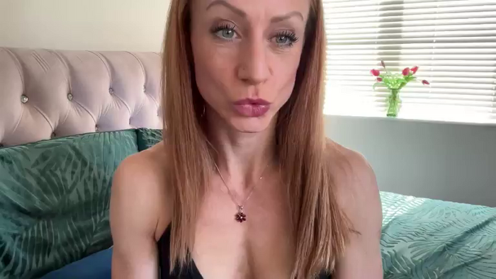 MiaBOOTYQueenUK