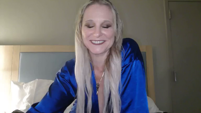 MistressKoraBell